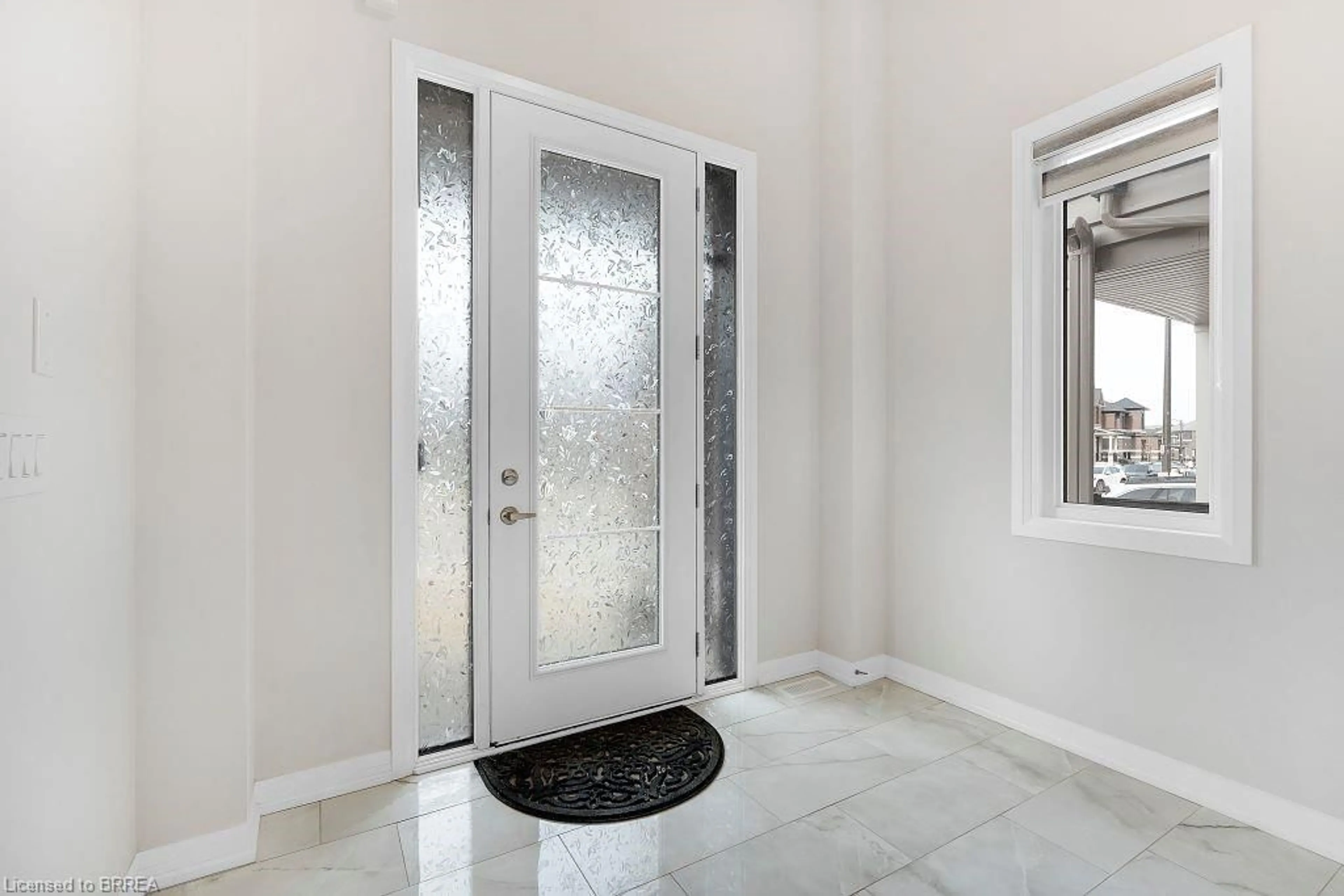 Indoor entryway for 11 Blackburn St, Cambridge Ontario N1S 0E1