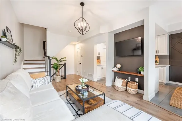 Additional property image - 11 Stockbridge Gdns Unit 5