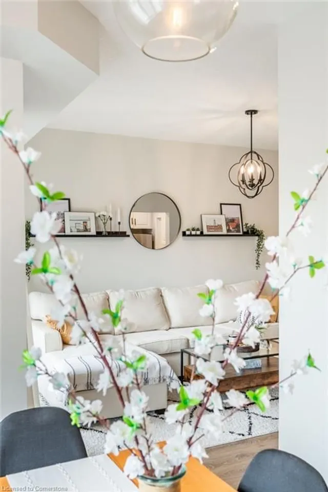 Additional property image - 11 Stockbridge Gdns Unit 5