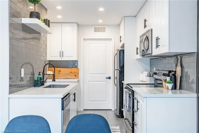 Additional property image - 11 Stockbridge Gdns Unit 5