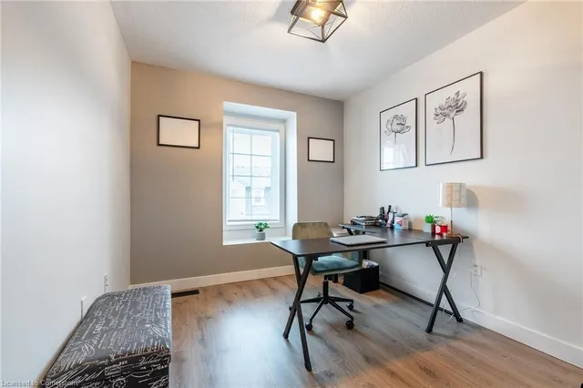 Additional property image - 11 Stockbridge Gdns Unit 5