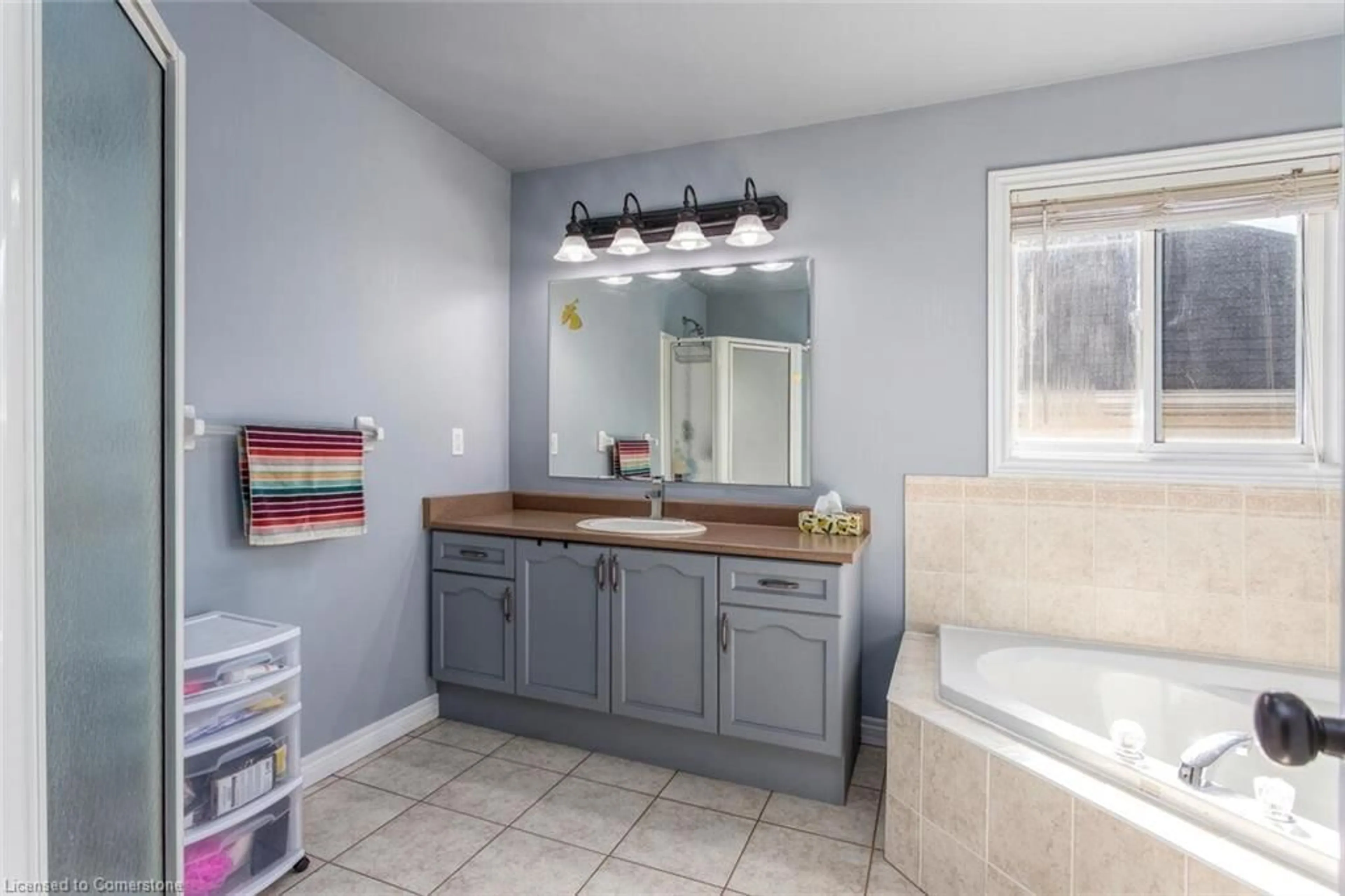 Standard bathroom, ceramic/tile floor for 16 Mcgarr Dr, Guelph Ontario N1L 1N4