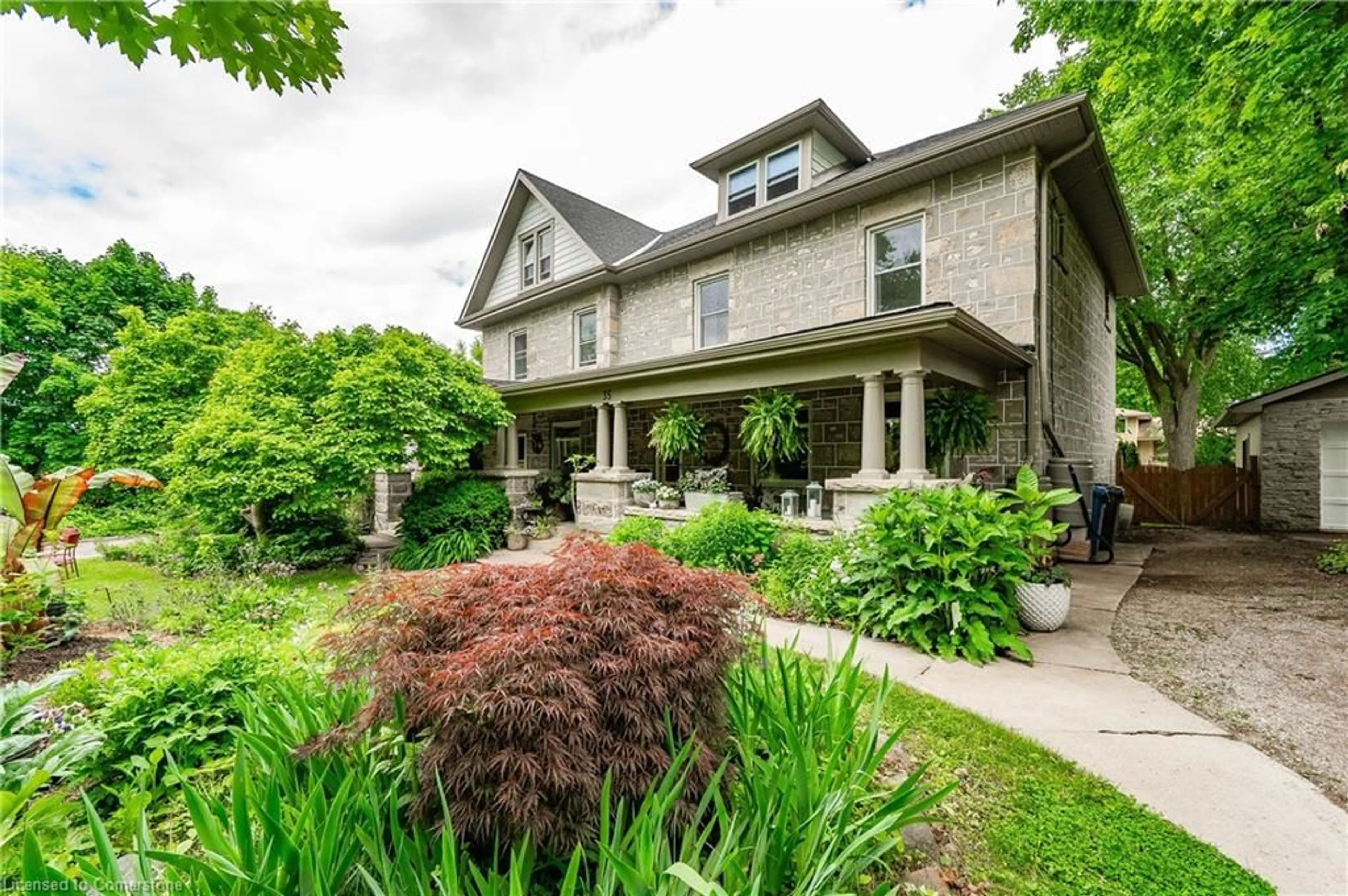 Patio, street for 35-37 Powell St, Guelph Ontario N1H 1V1