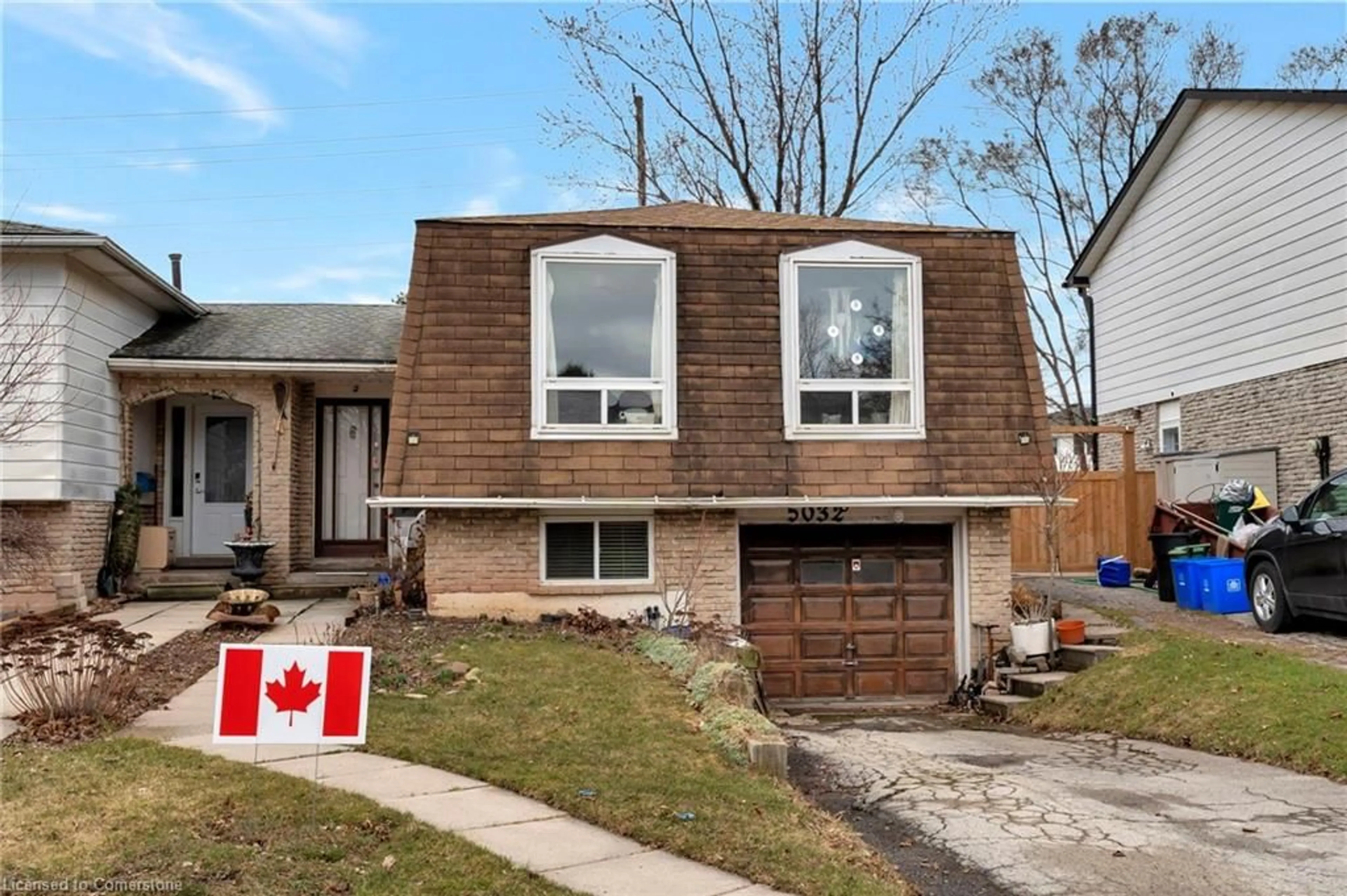 Home with brick exterior material, street for 5032 Brady Ave, Burlington Ontario L7L 3X6