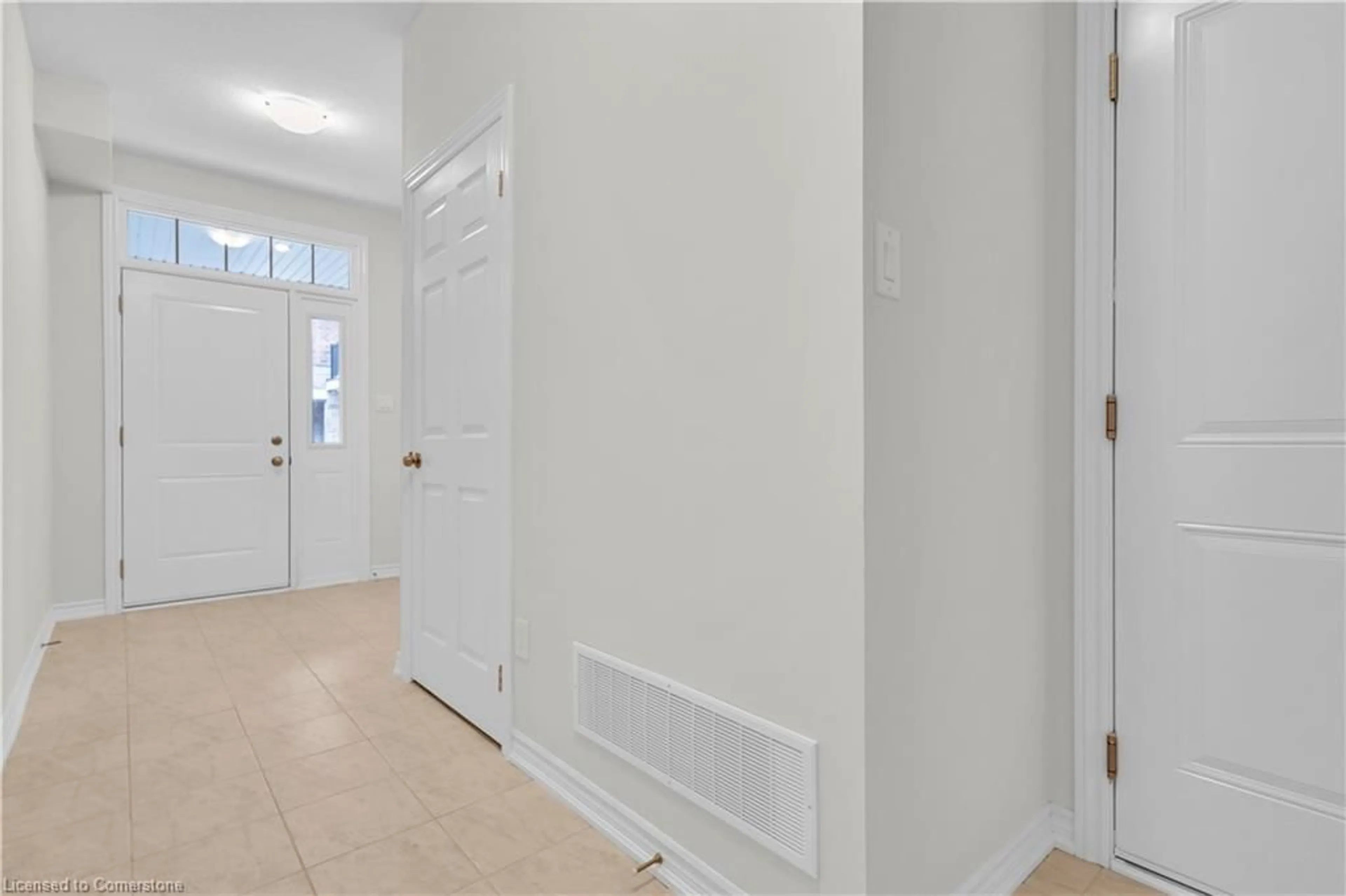 Indoor entryway for 677 Park Rd #147, Brantford Ontario N3R 0C2
