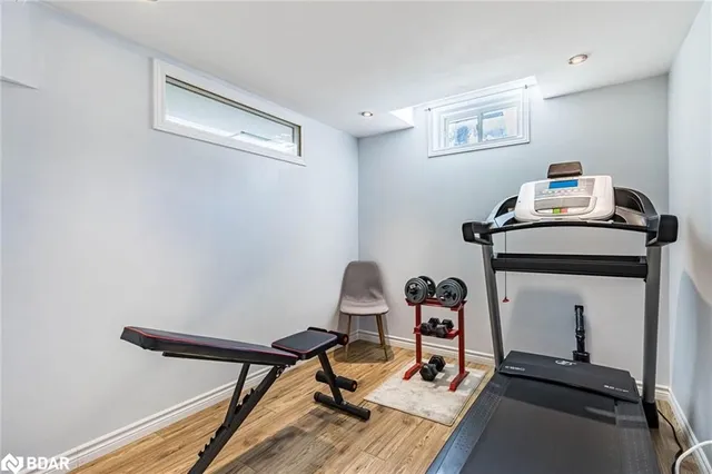 Additional property image - 450 Oaktree Cir