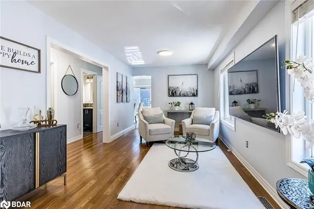 Additional property image - 450 Oaktree Cir