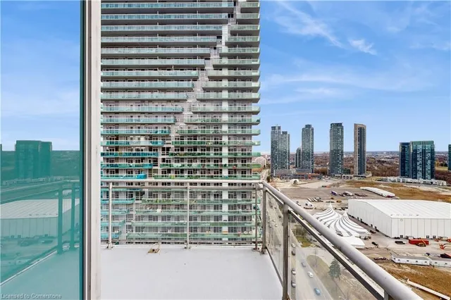 Additional property image - 2121 Lake Shore Blvd Unit UPH2701