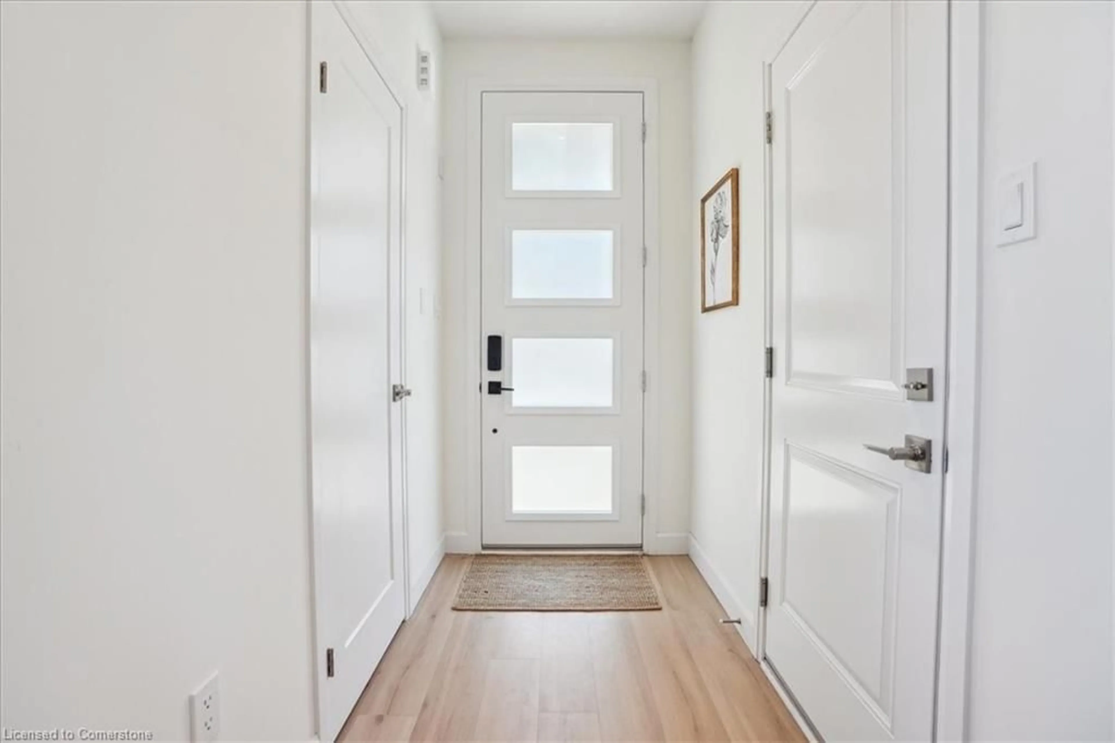 Indoor entryway for 67 Cadwell Lane, Hamilton Ontario L9C 0E8