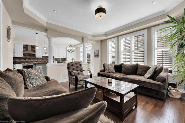 Additional property image - 8 Chartwell Cir