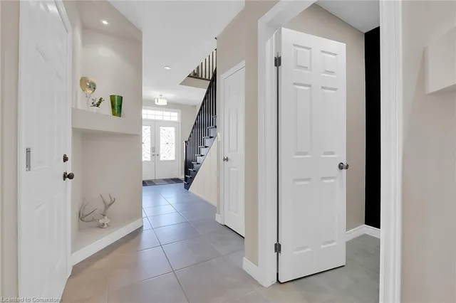 Additional property image - 8 Chartwell Cir
