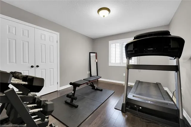 Additional property image - 8 Chartwell Cir