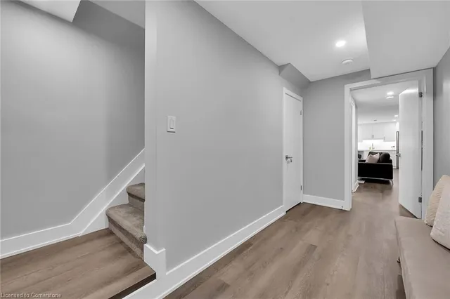 Additional property image - 8 Chartwell Cir