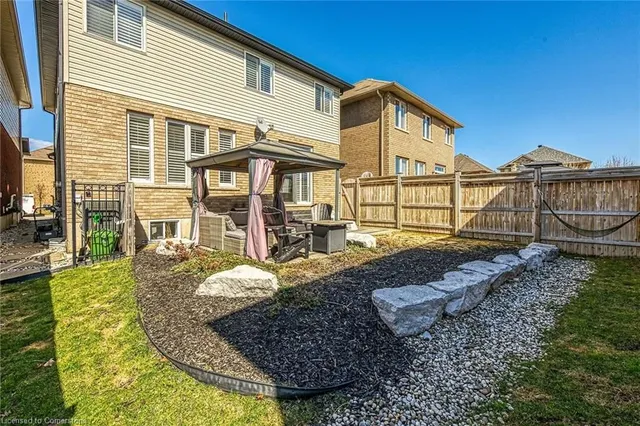 Additional property image - 8 Chartwell Cir
