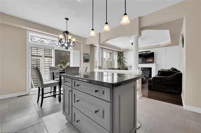 Additional property image - 8 Chartwell Cir