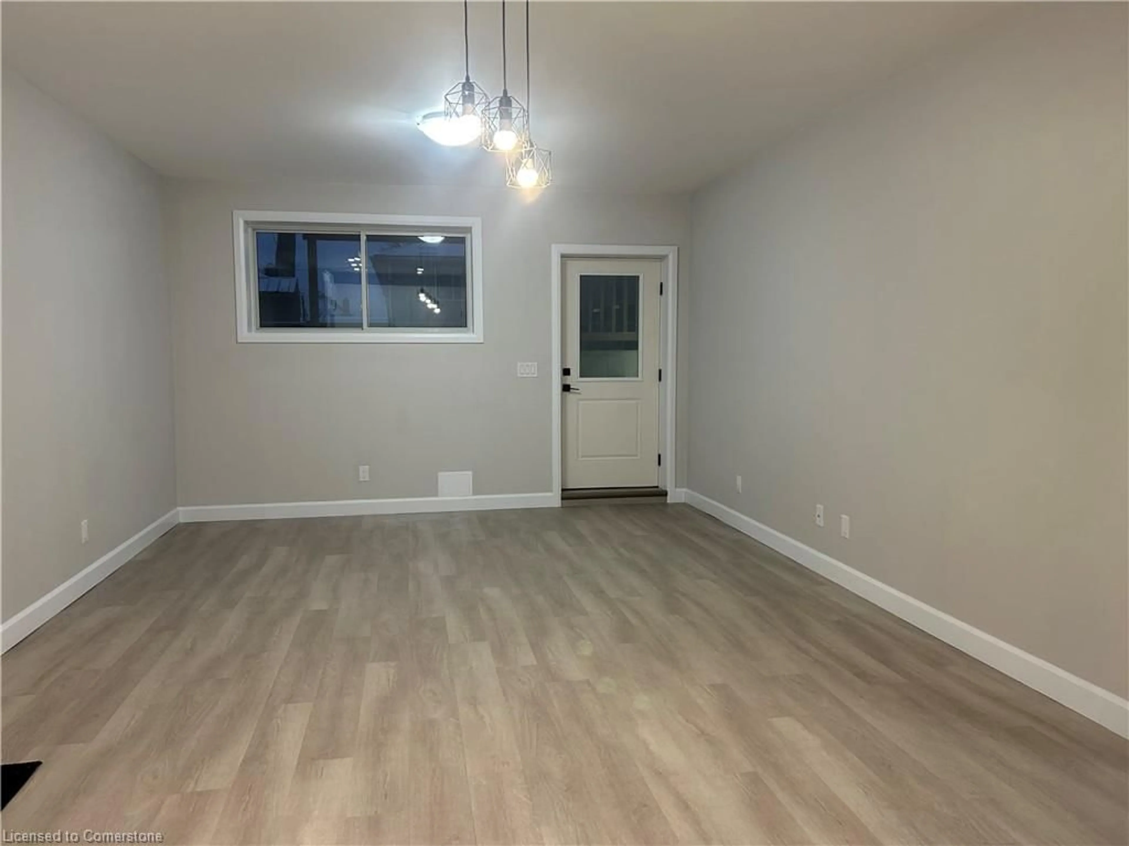 A pic of a room for 295 Glass Ave, Kingsville Ontario N9Y 1M1