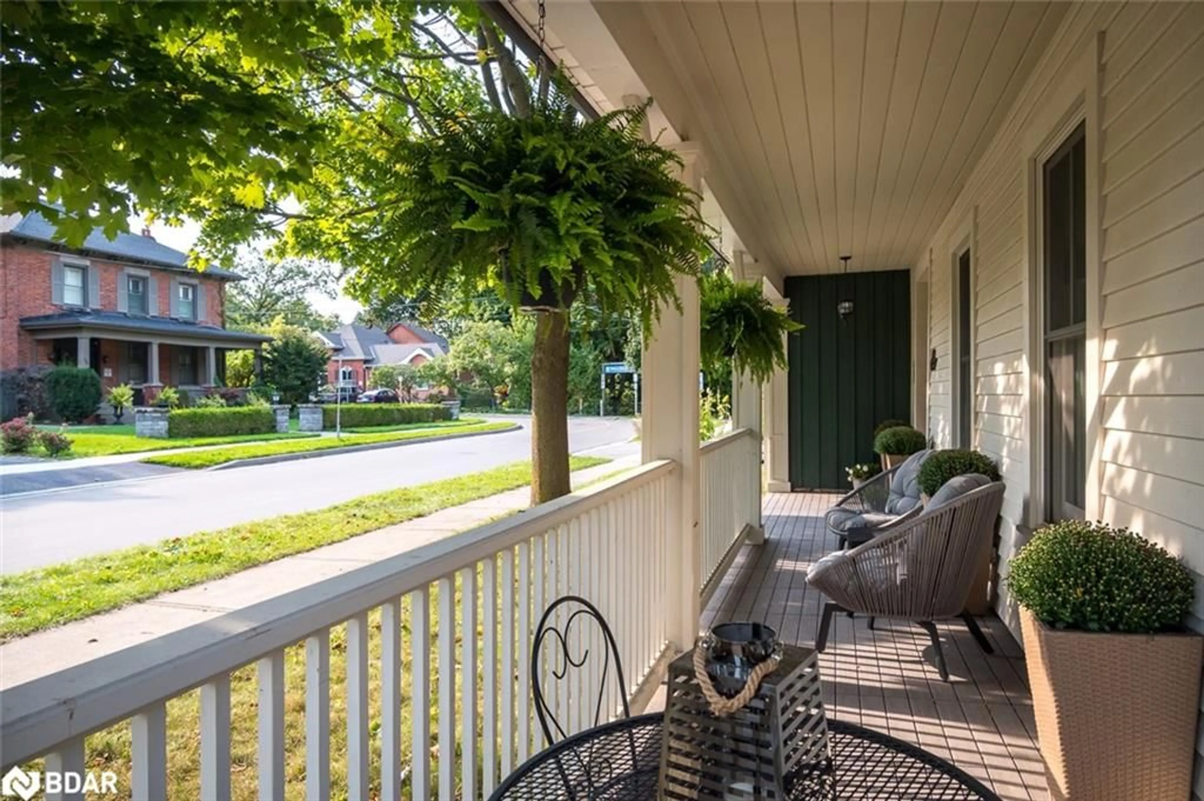 Patio, street for 49 James St, Milton Ontario L9T 2P5