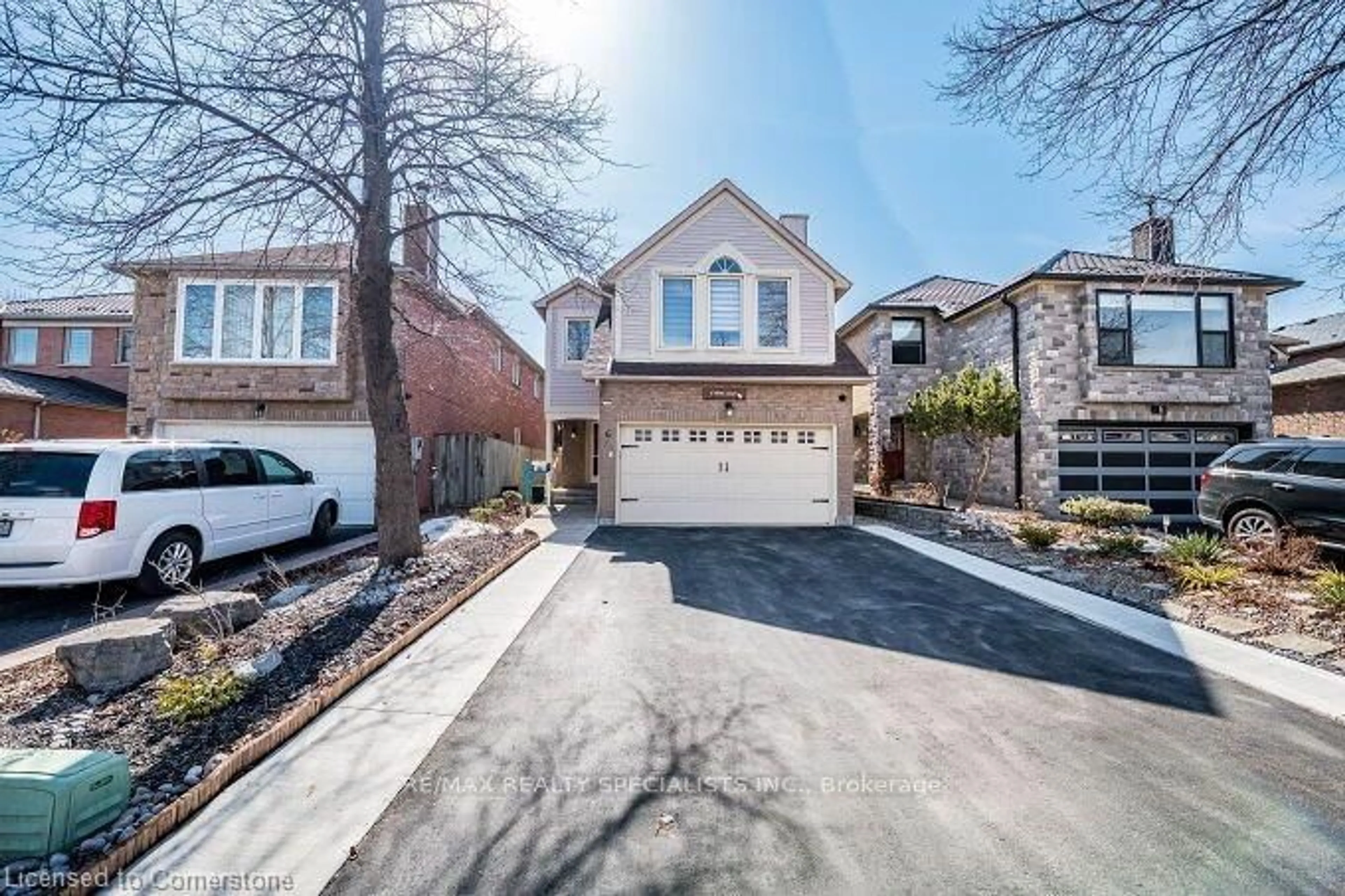 Home with brick exterior material, street for 6 Niles Crt, Brampton Ontario L6S 5T6
