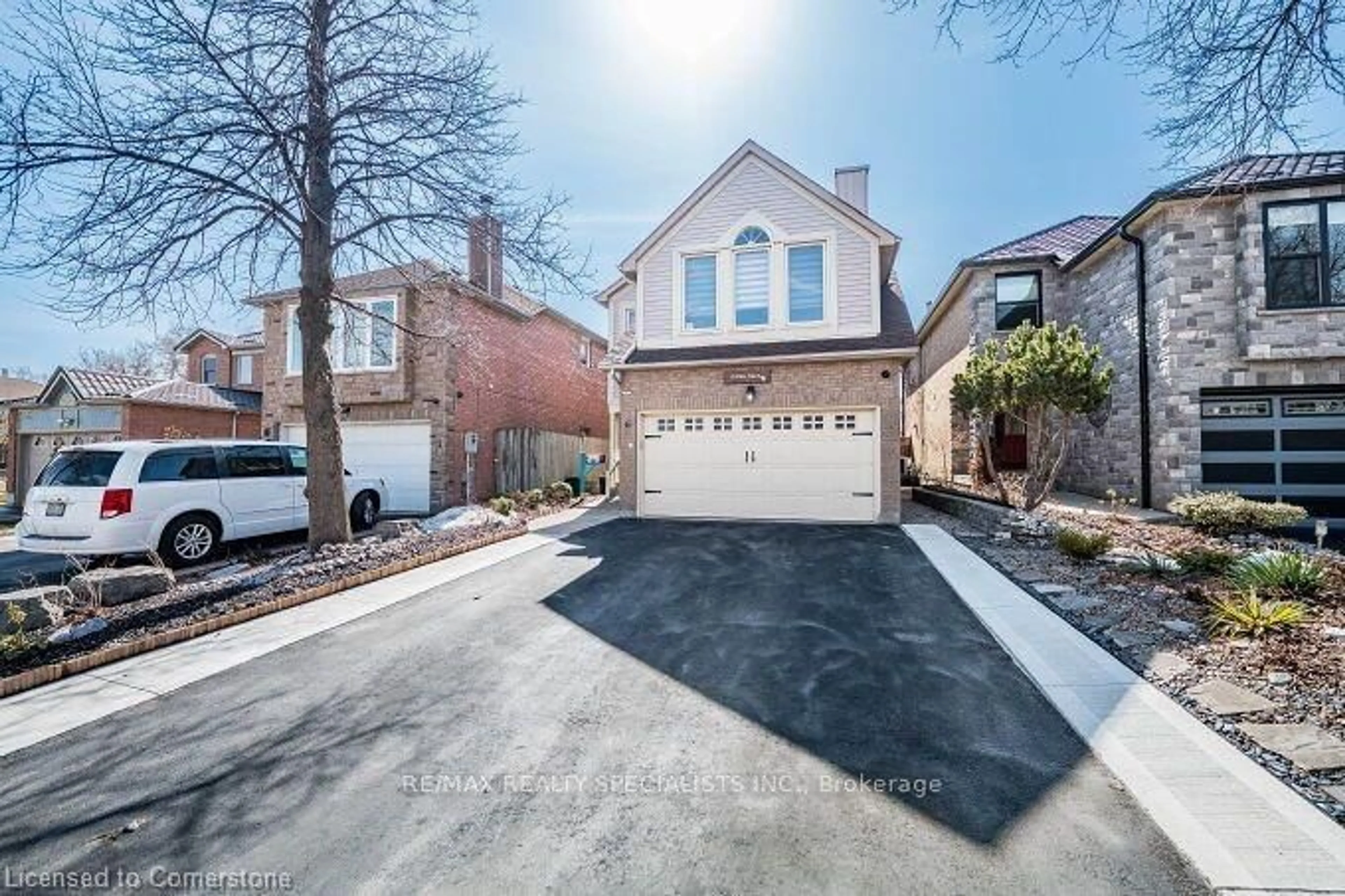Home with brick exterior material, street for 6 Niles Crt, Brampton Ontario L6S 5T6