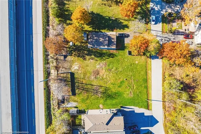 Additional property image - 7 Trillium Ave