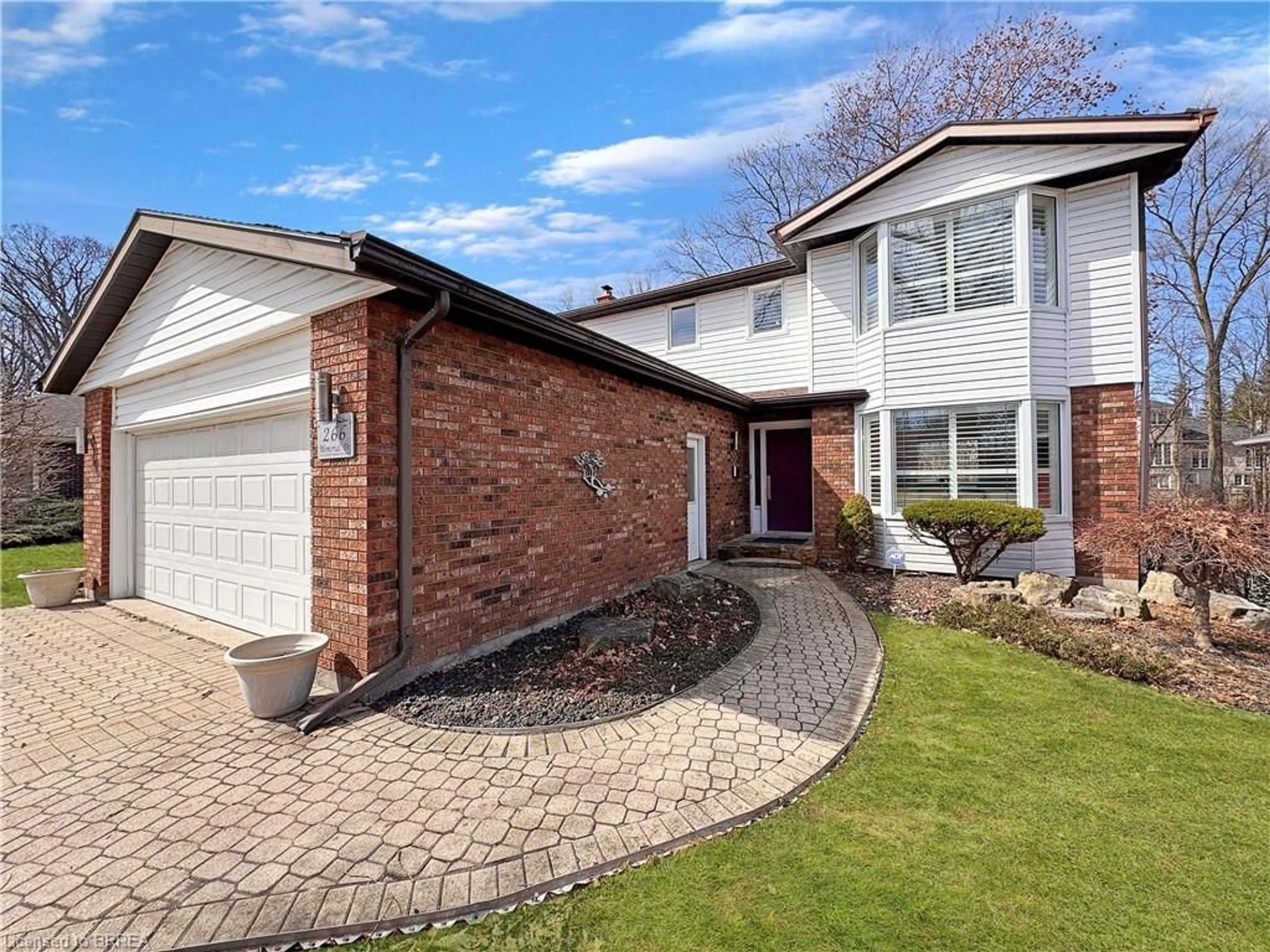 Home with brick exterior material, street for 266 Memorial Dr, Brantford Ontario N3R 7H3