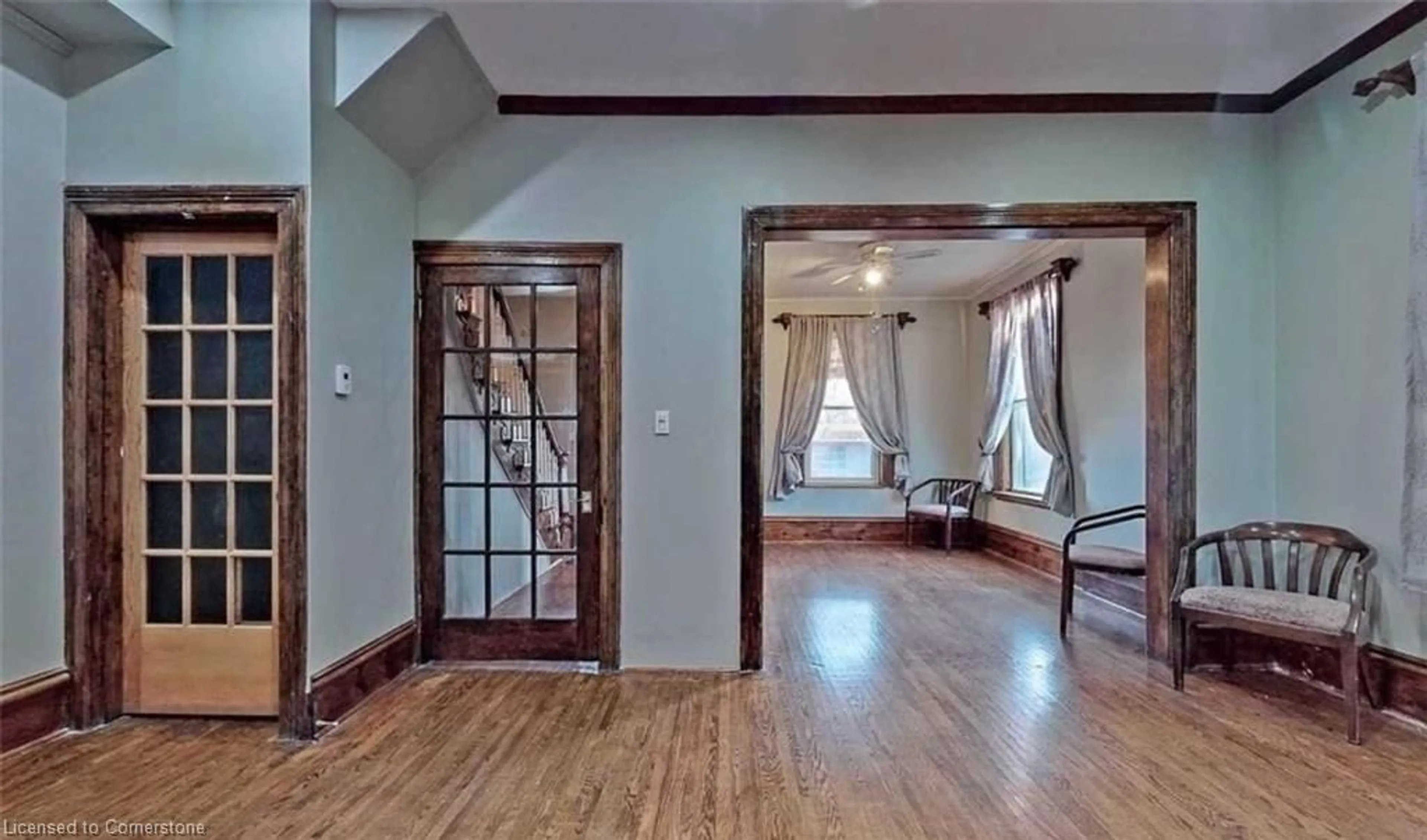 Indoor entryway for 225 Dundas St, Woodstock Ontario N4S 1A8
