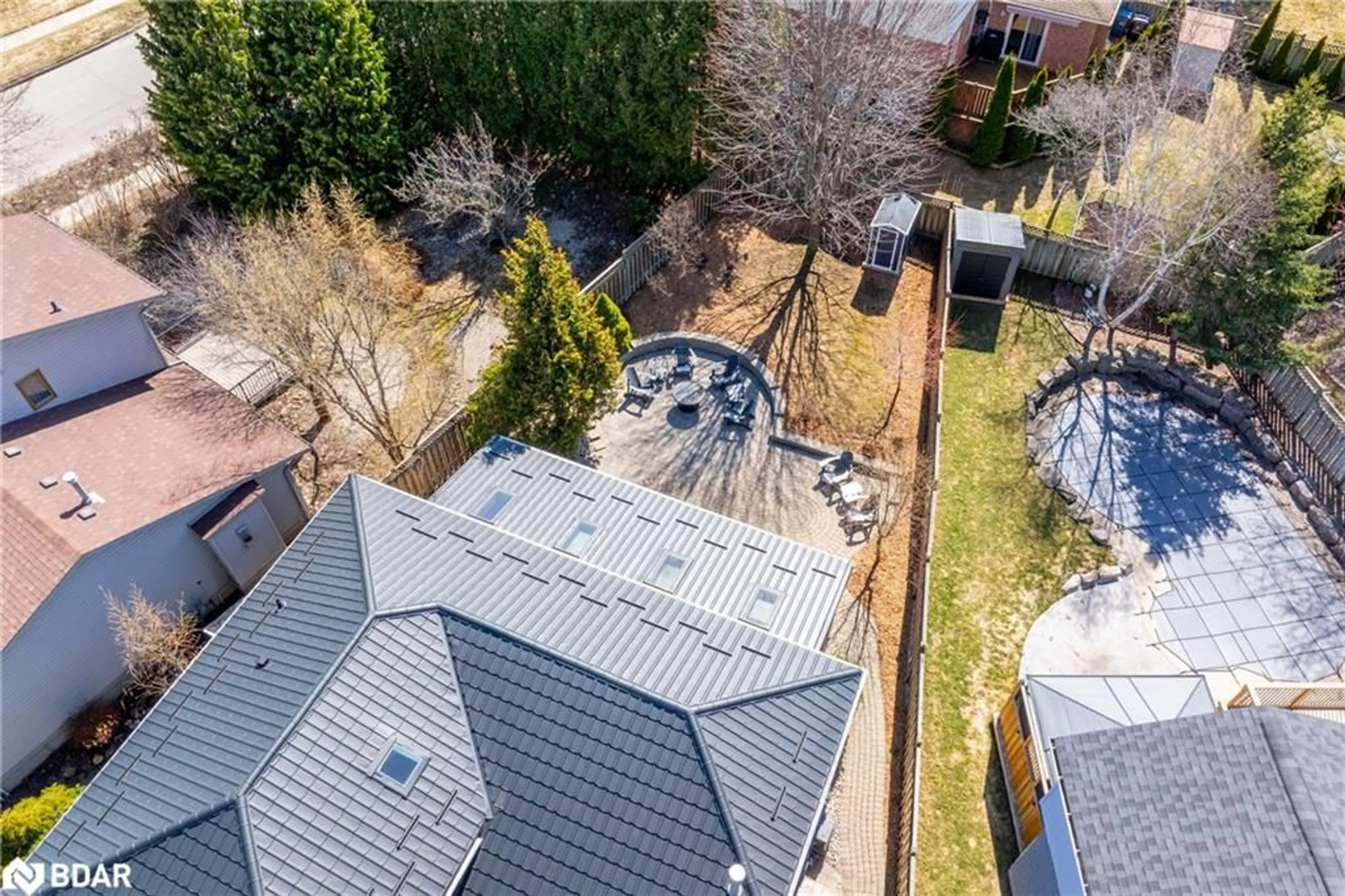 A pic from outside/outdoor area/front of a property/back of a property/a pic from drone, city buildings view from balcony for 31 Cherrywood Dr, Guelph Ontario N1K 1R7