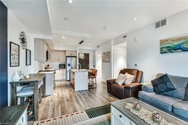Additional property image - 16 Markle Cres Unit 403