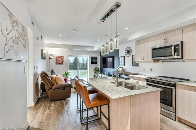Additional property image - 16 Markle Cres Unit 403