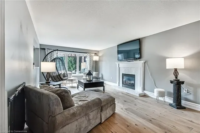 Additional property image - 27 Surrey Dr