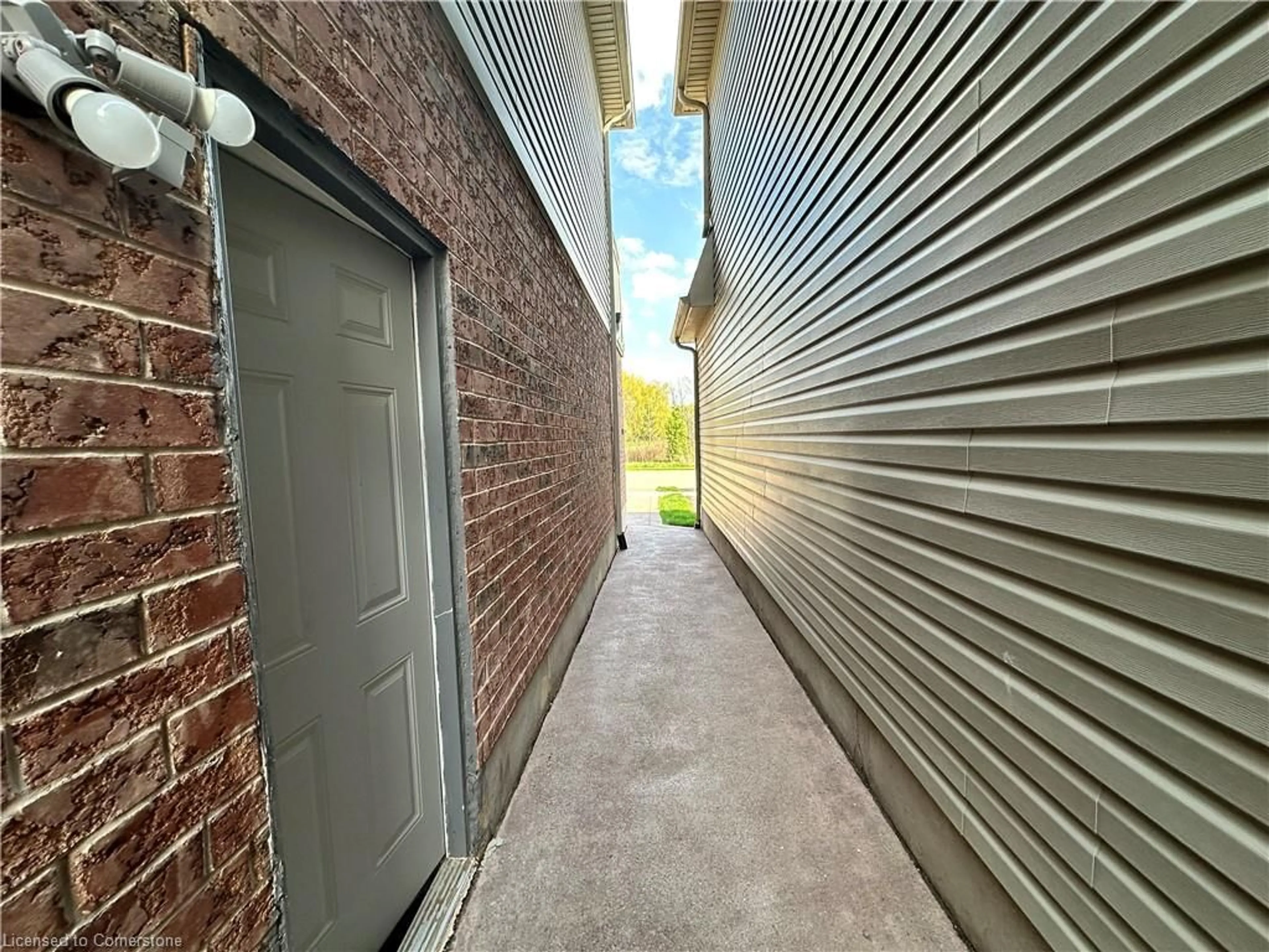 Storage room or clothes room or walk-in closet for 230 English Lane Lane, Brantford Ontario N3T 0K2