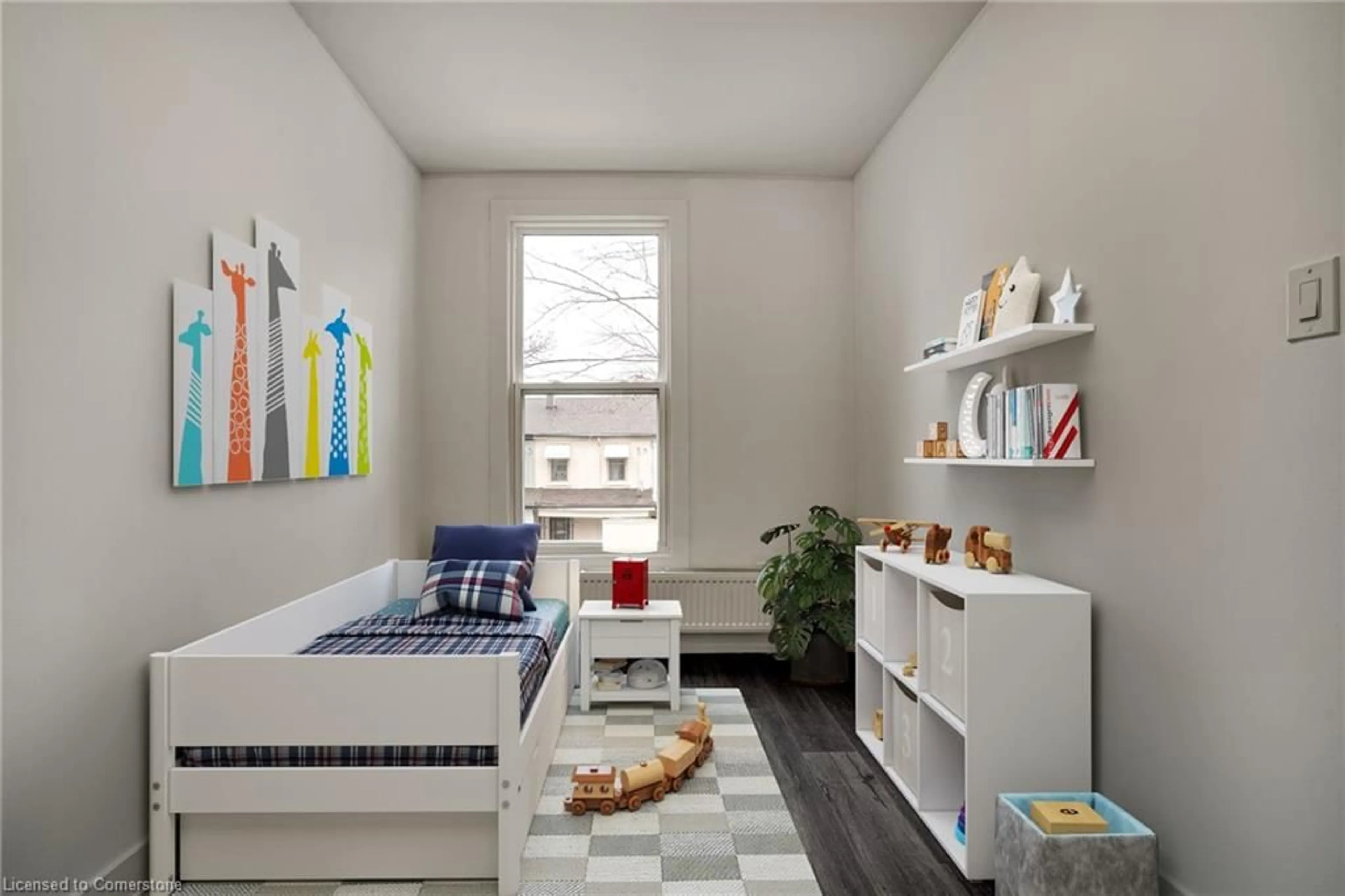 A pic of a room for 67 West Ave, Hamilton Ontario L8L 5C1