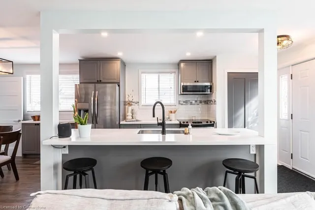 Additional property image - 14 Yorkdale Cres