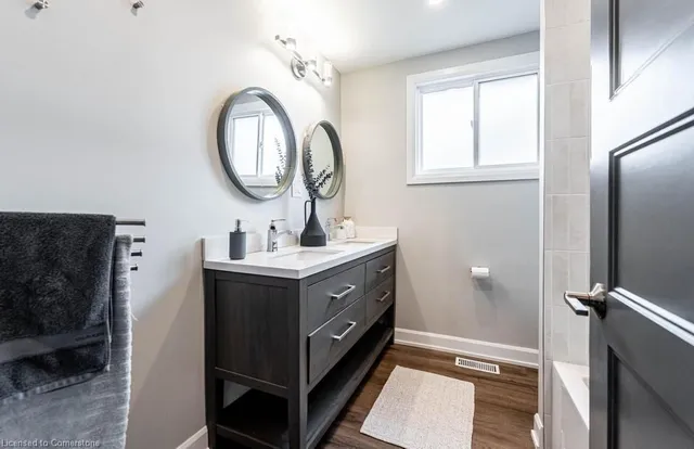 Additional property image - 14 Yorkdale Cres