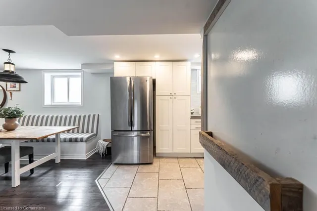 Additional property image - 14 Yorkdale Cres