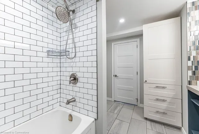 Additional property image - 14 Yorkdale Cres