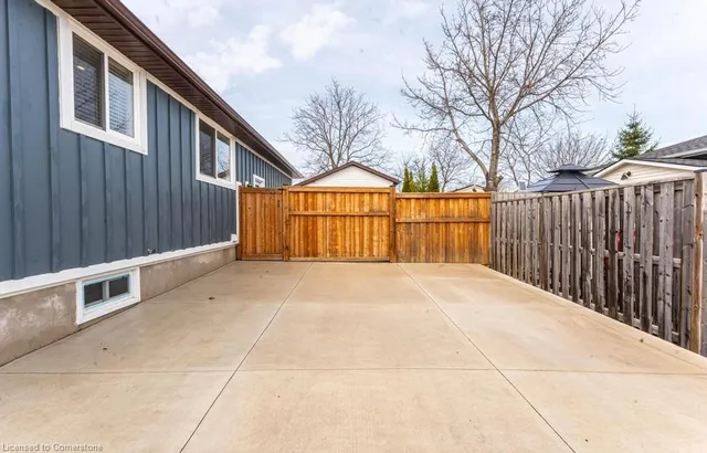 Additional property image - 14 Yorkdale Cres