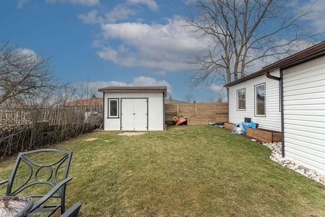 Additional property image - 14 Yorkdale Cres