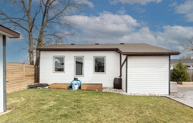 Additional property image - 14 Yorkdale Cres