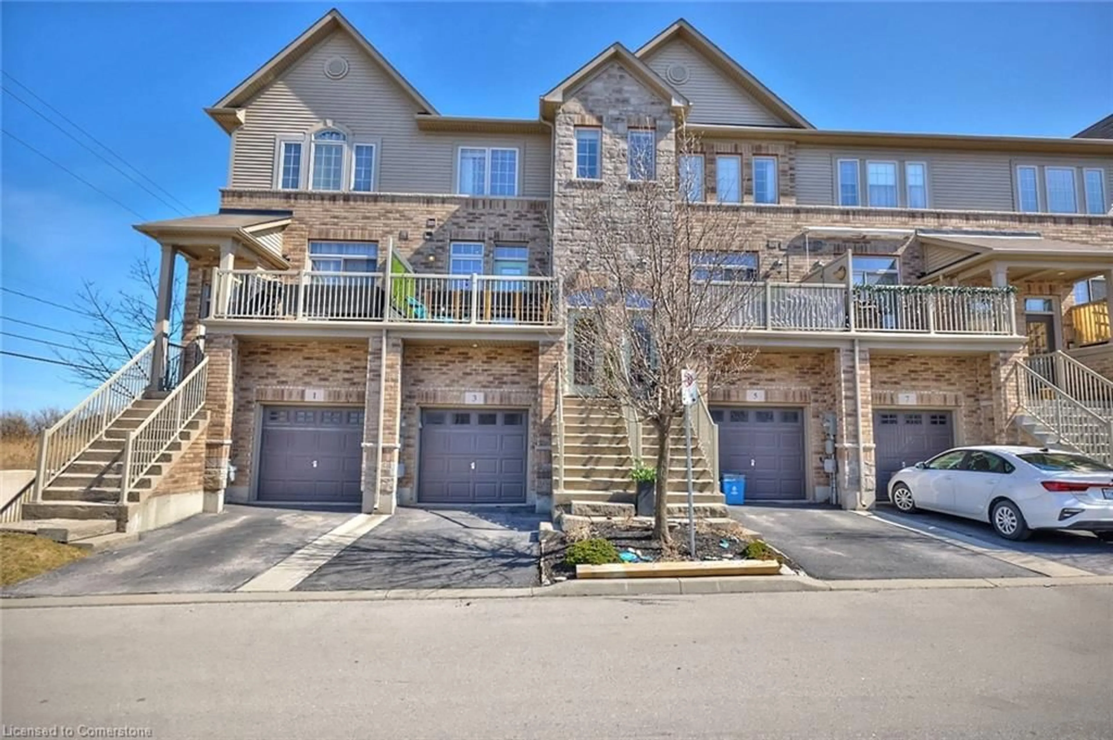 Unknown for 541 Winston Rd #3, Grimsby Ontario L3M 0C5