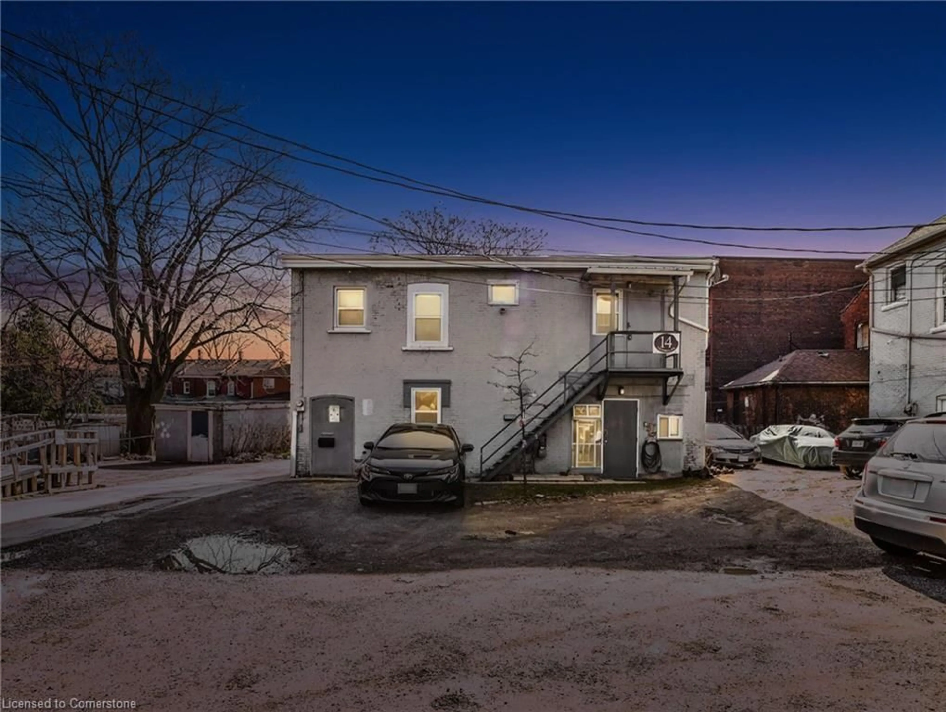 A pic from outside/outdoor area/front of a property/back of a property/a pic from drone, street for 14 Victoria Ave, Hamilton Ontario L8L 5E1