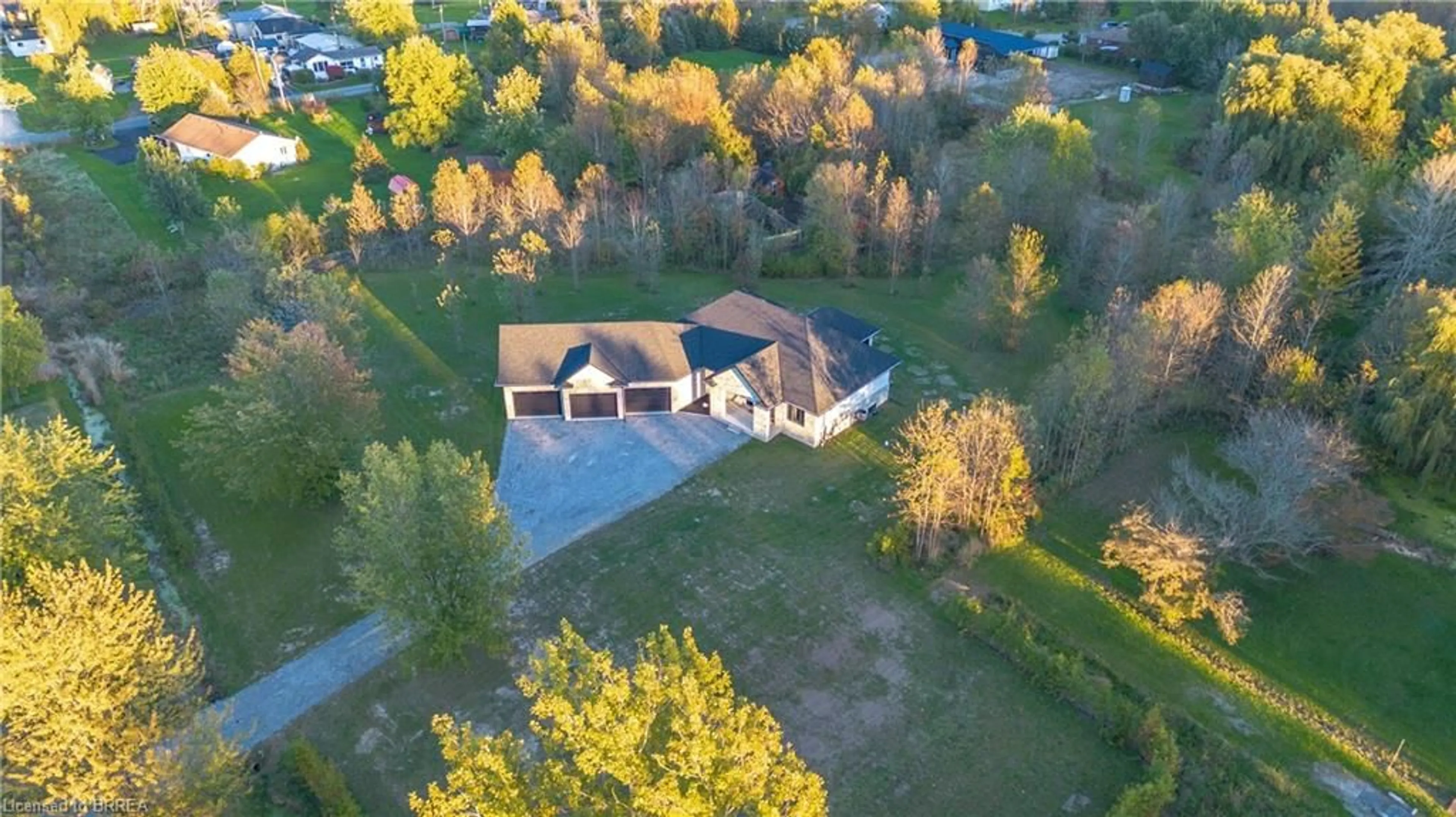 A pic from outside/outdoor area/front of a property/back of a property/a pic from drone, unknown for 790 South Coast Dr, Peacock Point Ontario N0A 1P0