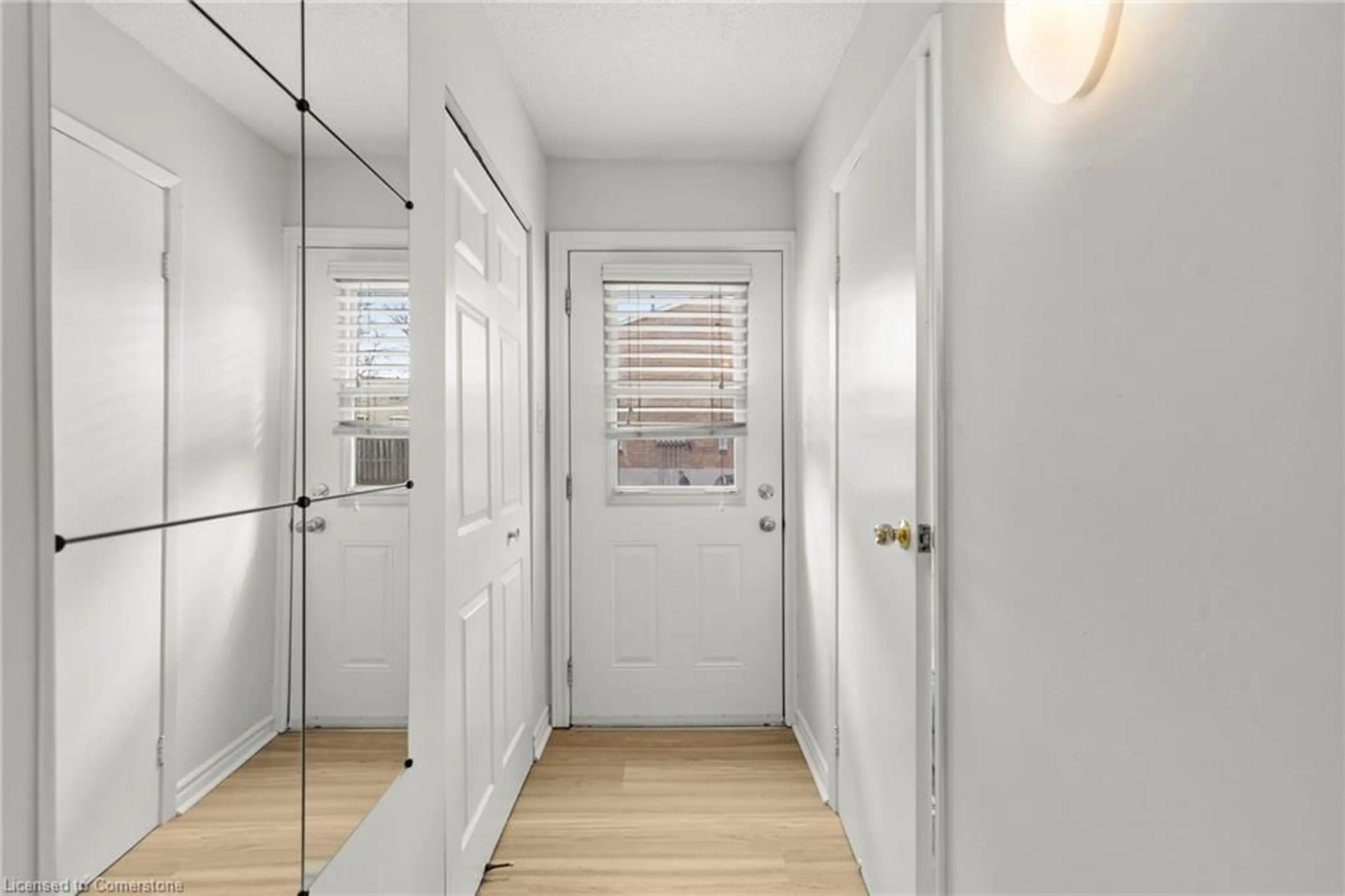 Indoor entryway for 120 Quigley Rd #18, Hamilton Ontario L8K 6L4