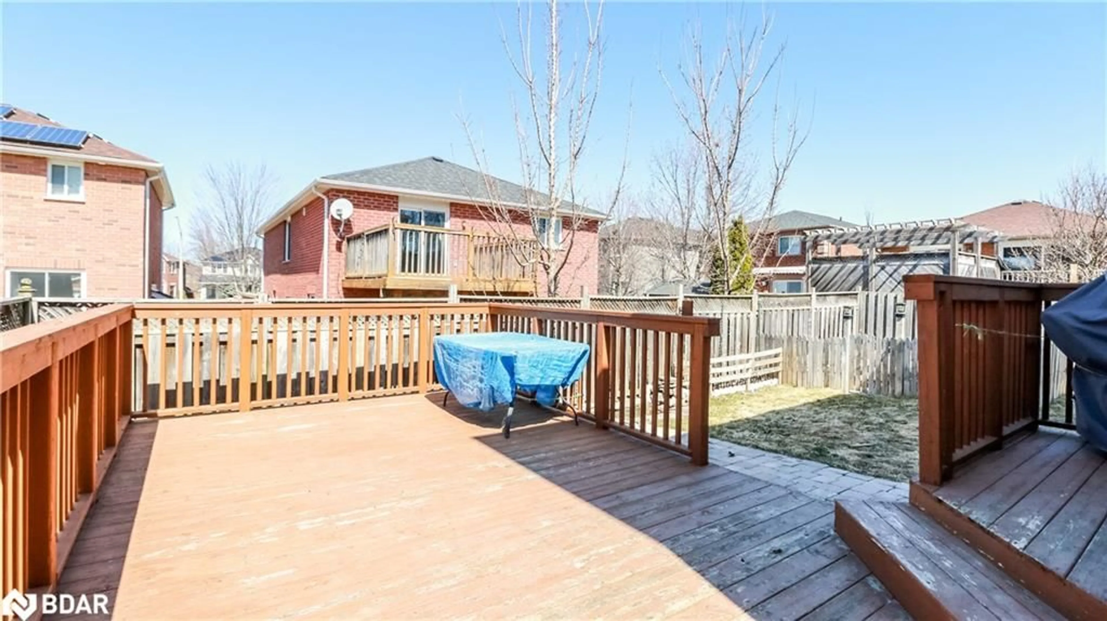 Patio, water/lake/river/ocean view for 40 Benjamin Lane, Barrie Ontario L4N 0S2