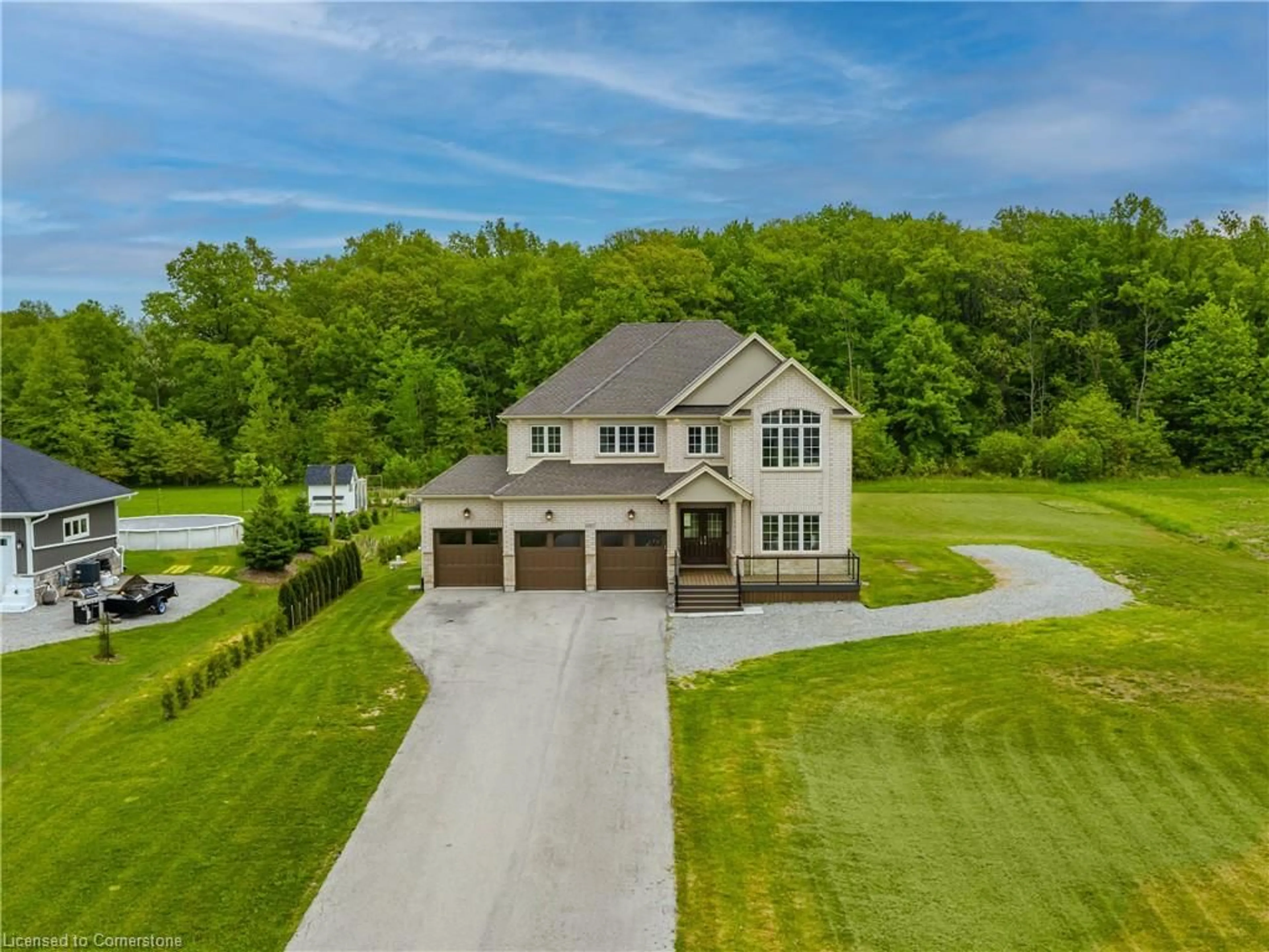 A pic from outside/outdoor area/front of a property/back of a property/a pic from drone, unknown for 50937 Memme Crt, Wainfleet Ontario L3B 5N6