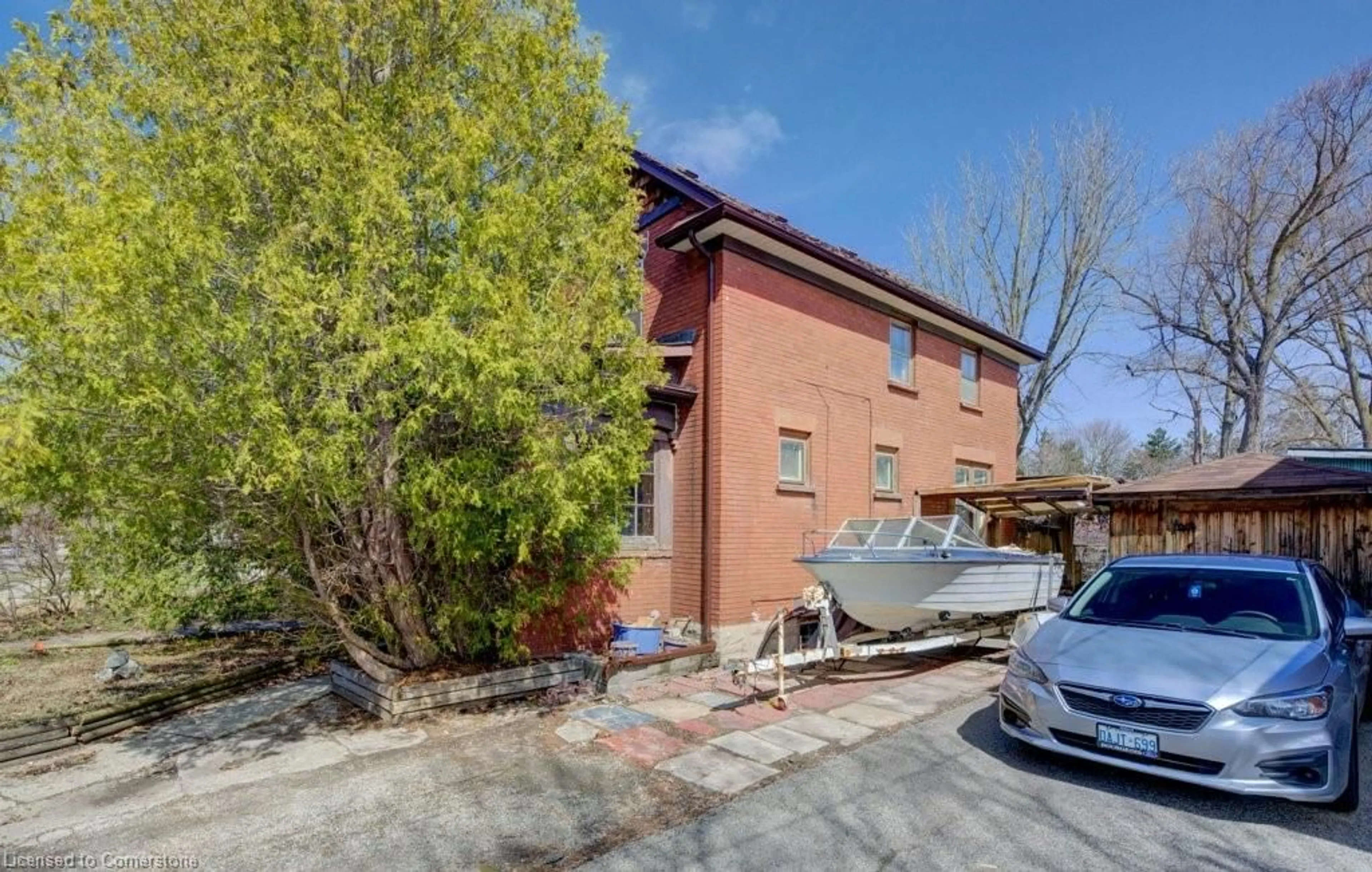 Unknown for 102 Dunbar Rd, Waterloo Ontario N2L 2E5