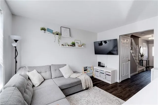 Additional property image - 39 Pinewoods Dr Unit 13