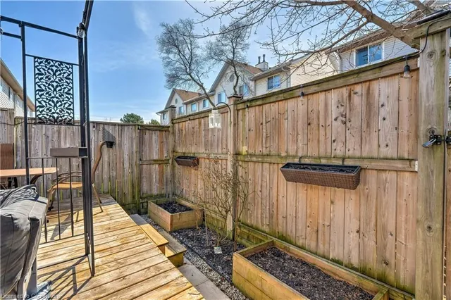 Additional property image - 39 Pinewoods Dr Unit 13