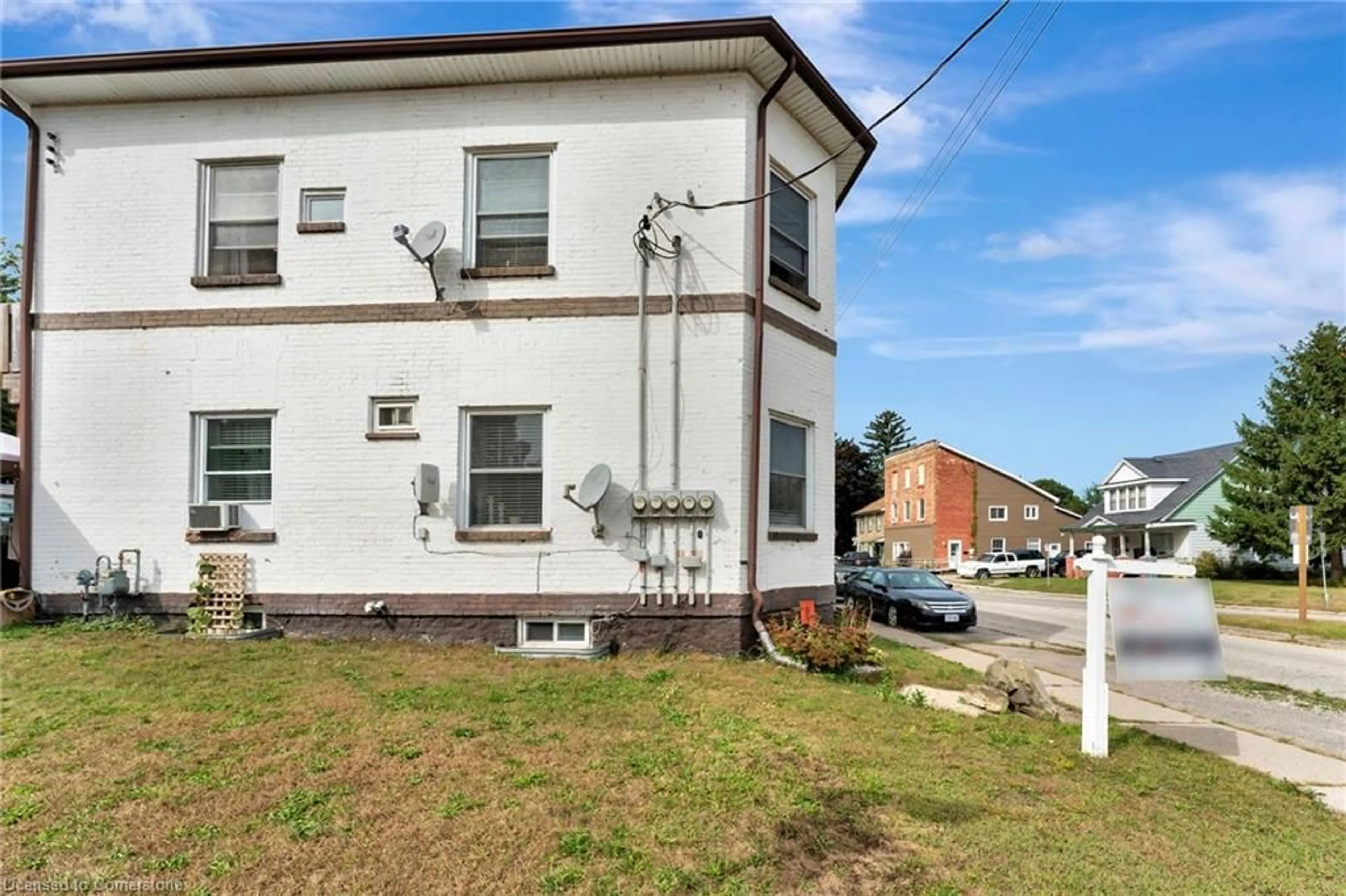 Home with brick exterior material, street for 49 Dumfries St, Paris Ontario N3L 2C9