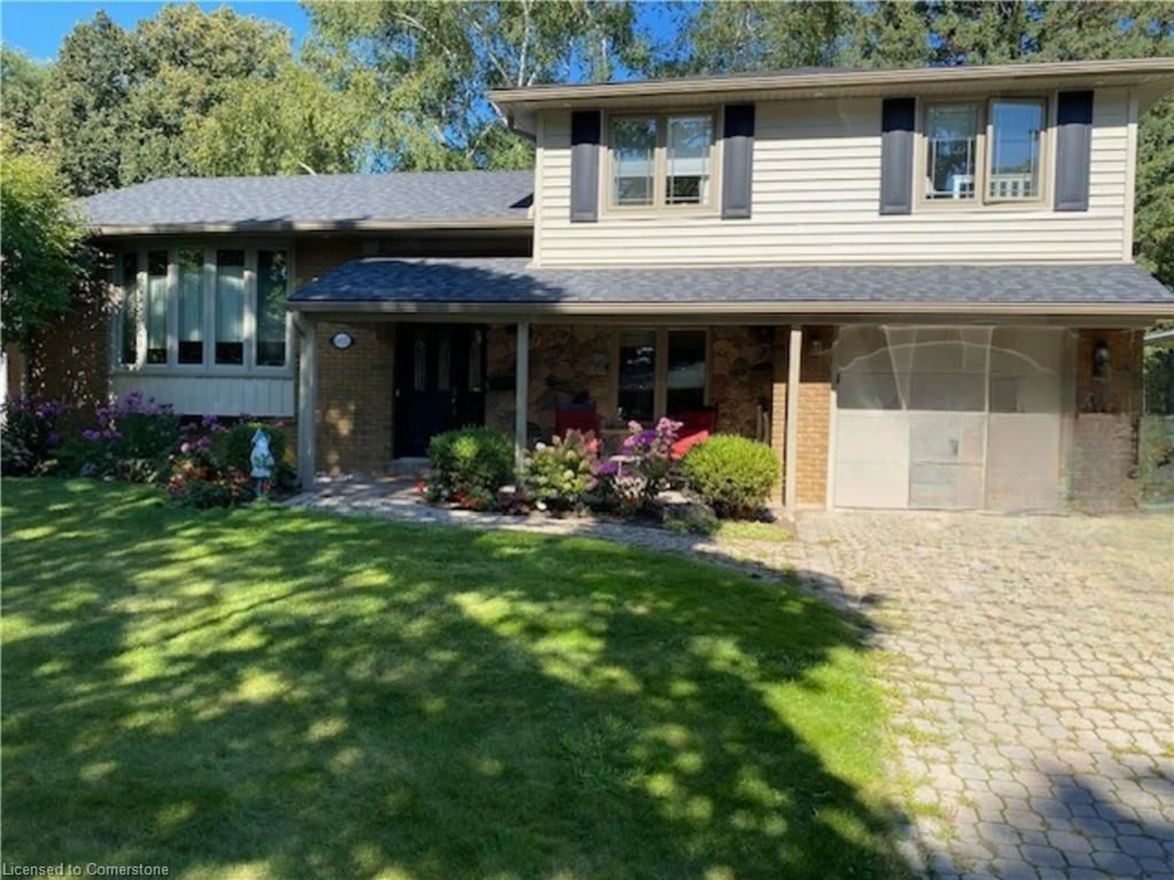 Home with brick exterior material, street for 602 Rosedale Cres, Burlington Ontario L7N 2T1